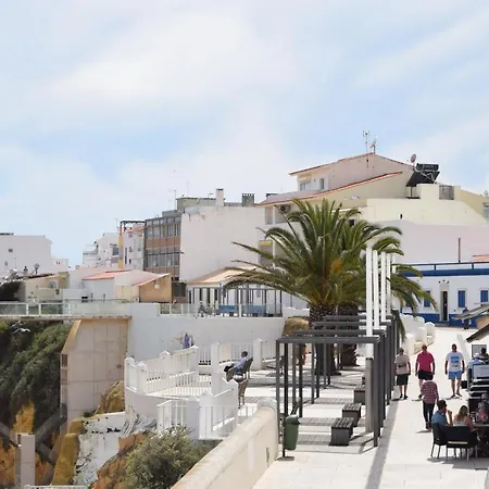 Magnifico דירה אלבופיירה